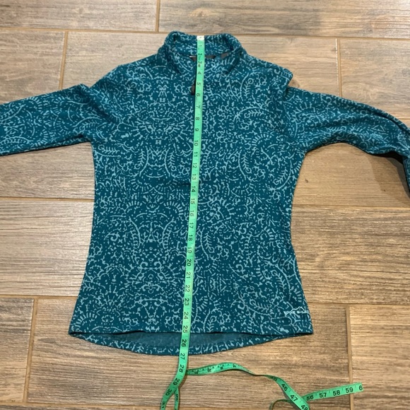 Eddie Bauer pullover- Like New! Size Medium - Picture 14 of 14